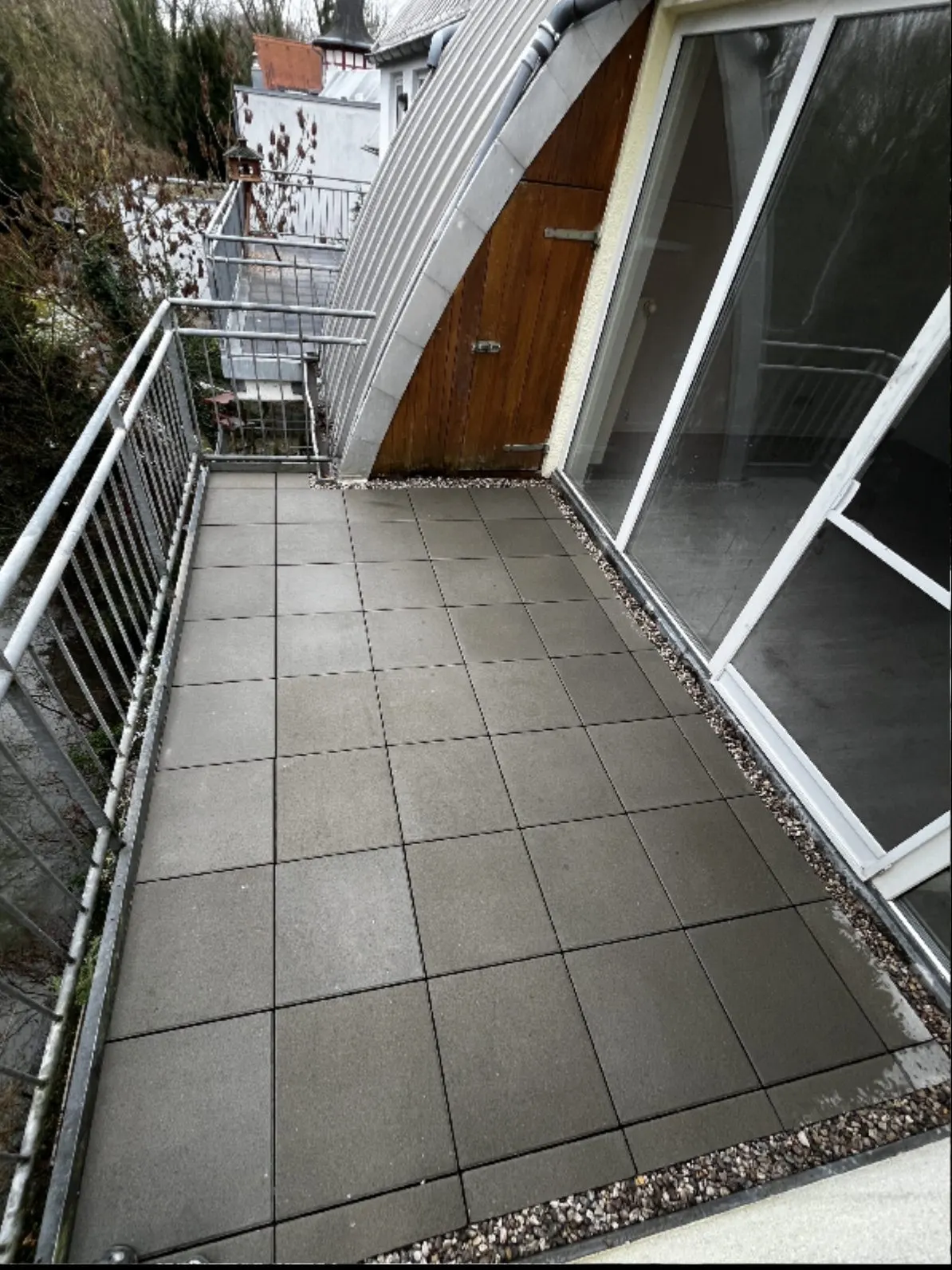 Terrasse sanieren: Belag, Gefälle & Abdichtung